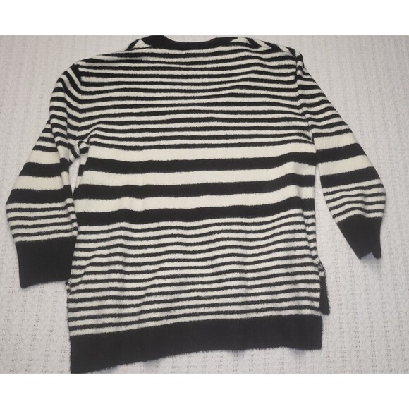 Ava & Viv V-Neck Tunic Pullover Sweater Black and White 2X NWT - Picture 3 of 6
